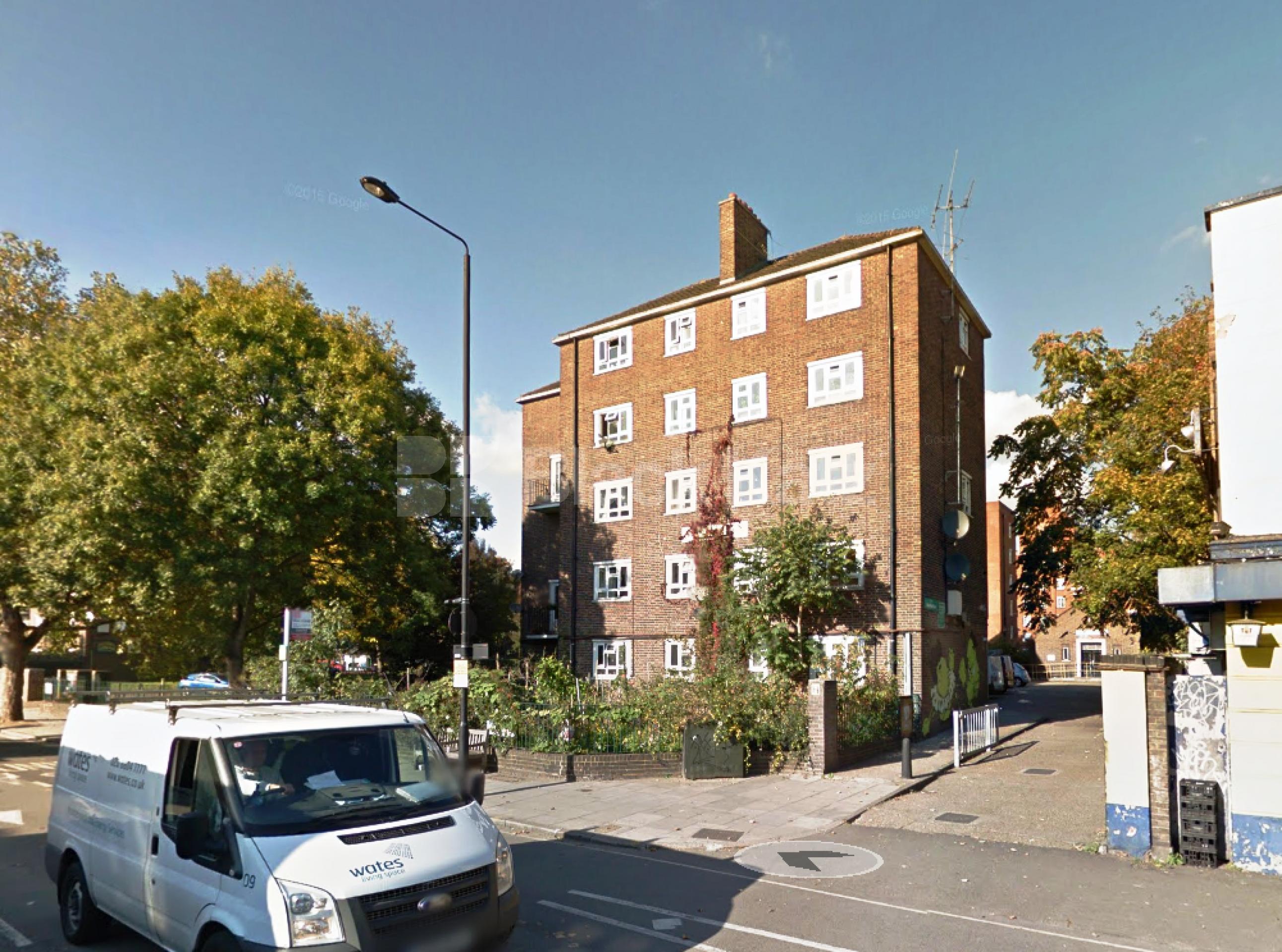 			3 / 4 BED BY CAMDEN MARKET!  , 3 Bedroom, 1 bath, 1 reception Flat			 Hawley Road, CAMDEN NW1