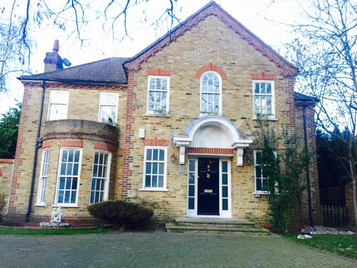 			NEW INSTRUCTION, 5 Bedroom, 1 bath, 1 reception Detached House			 Hambledon Place, Dulwich Village 