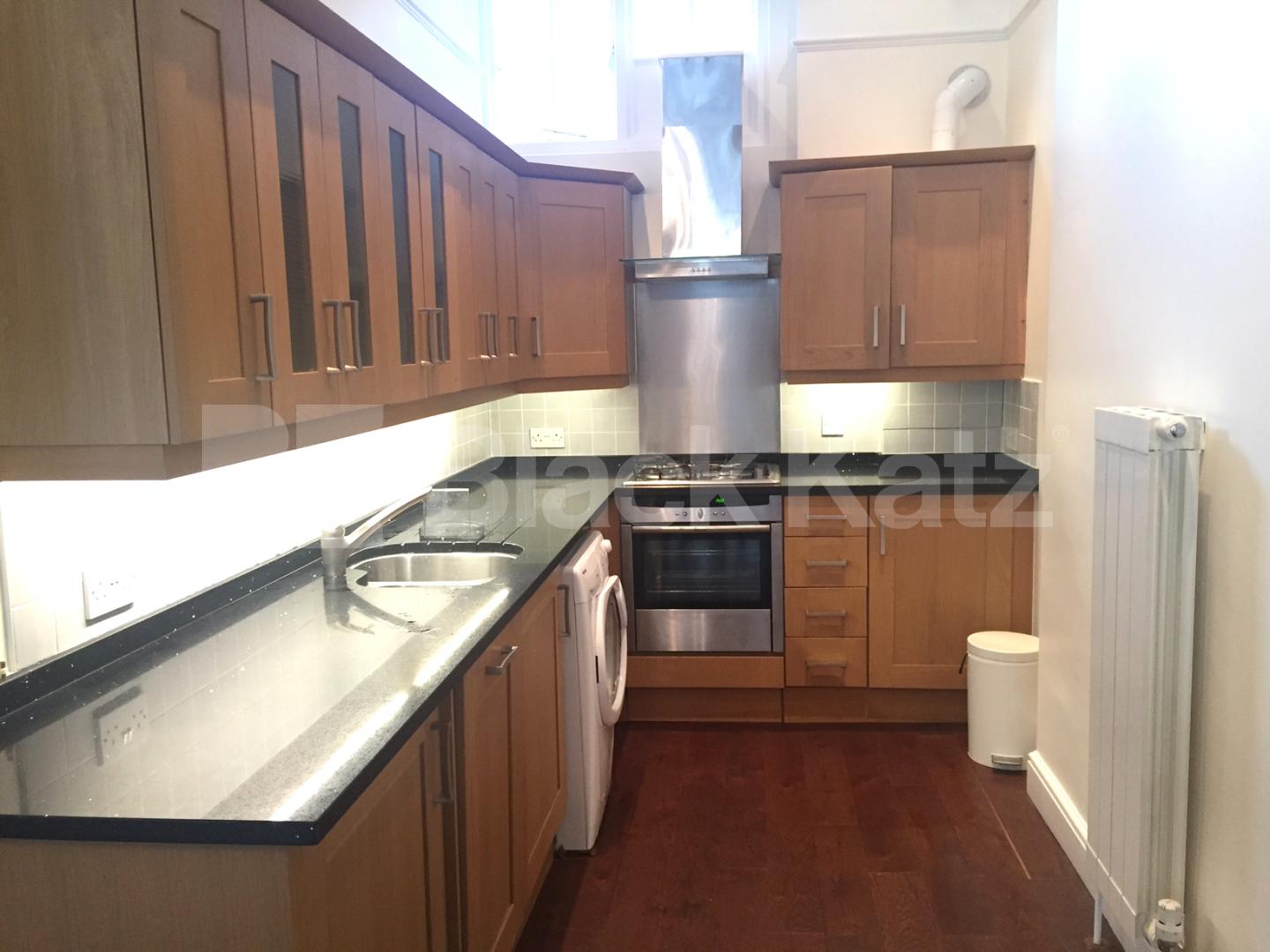 			Studio Apartment, 1 bath, 1 reception Studio			 Westbourne Grove, Bayswater / Westbourne Grove