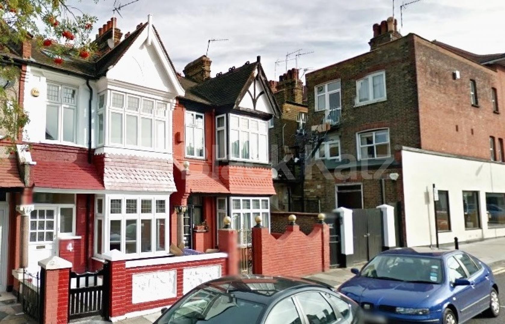 			NEW INSTRUCTION, 2 Bedroom, 1 bath, 1 reception Flat			 Fulham Palace Road, Hammersmith