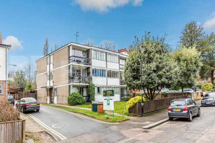 Spacious one bedroom property on a beautiful tree lined street Coolhurst Road, Crouch End