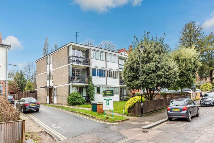 Spacious one bedroom property on a beautiful tree lined street Coolhurst Road, Crouch End