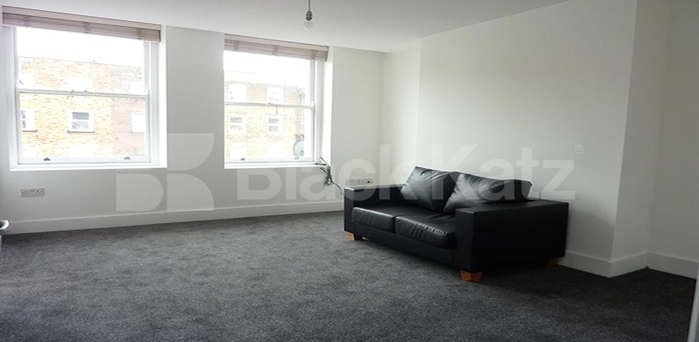 			SPACIOUS NEWLY REFURBISHED ONE BED!, 1 Bedroom, 1 bath, 1 reception Flat			 Camden High Street, CAMDEN