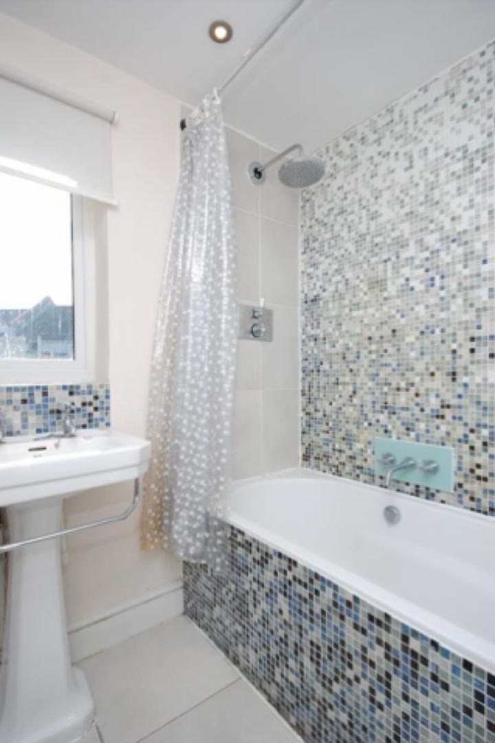 			STUNNING HOUSE, 3 Bedroom, 1 bath, 1 reception Flat			 Victor Road, KENSAL GREEN