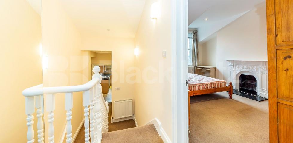 			New Instruction!, 1 Bedroom, 1 bath, 1 reception Flat			 Tottenham Lane, Crouch End