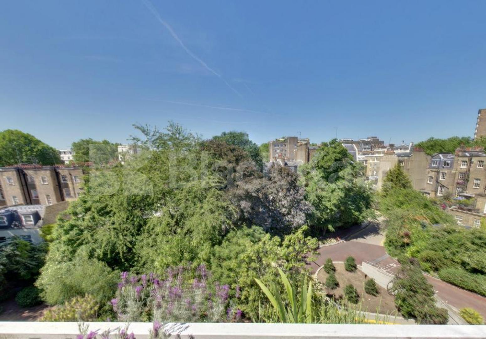 			UNDER OFFER!, 1 Bedroom, 1 bath, 1 reception Flat			 Albion street, St George's fields, Hyde park