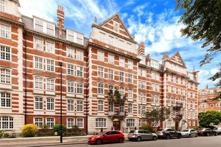 			4 BED / 3 BATH PORTERED MANSION BLOCK!, 4 Bedroom, 1 bath, 1 reception Flat			 St Johns Wood High Street , ST JOHNS WOOD