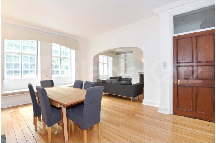 			4 BED / 3 BATH PORTERED MANSION BLOCK!, 4 Bedroom, 1 bath, 1 reception Flat			 St Johns Wood High Street , ST JOHNS WOOD