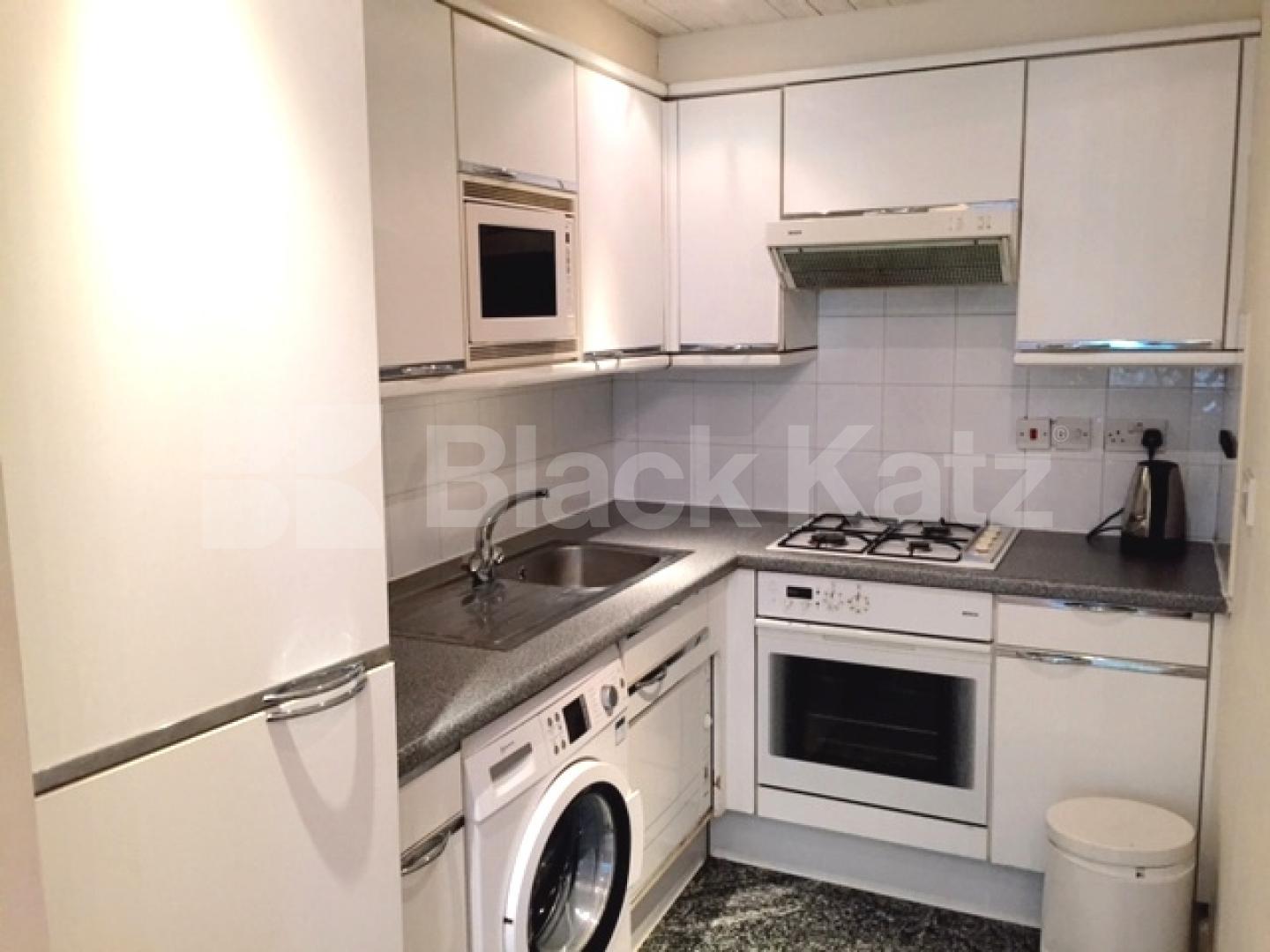			LARGE 1 BED NEAR HEATH & TUBE!, 1 Bedroom, 1 bath, 1 reception Flat			 Haverstock Hill, BELSIZE PARK