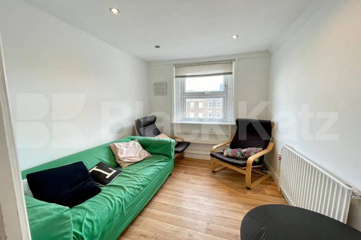 recently redecorated three double bedroomed apartment is set on the second floo Walworth Road, Elephant and Castle