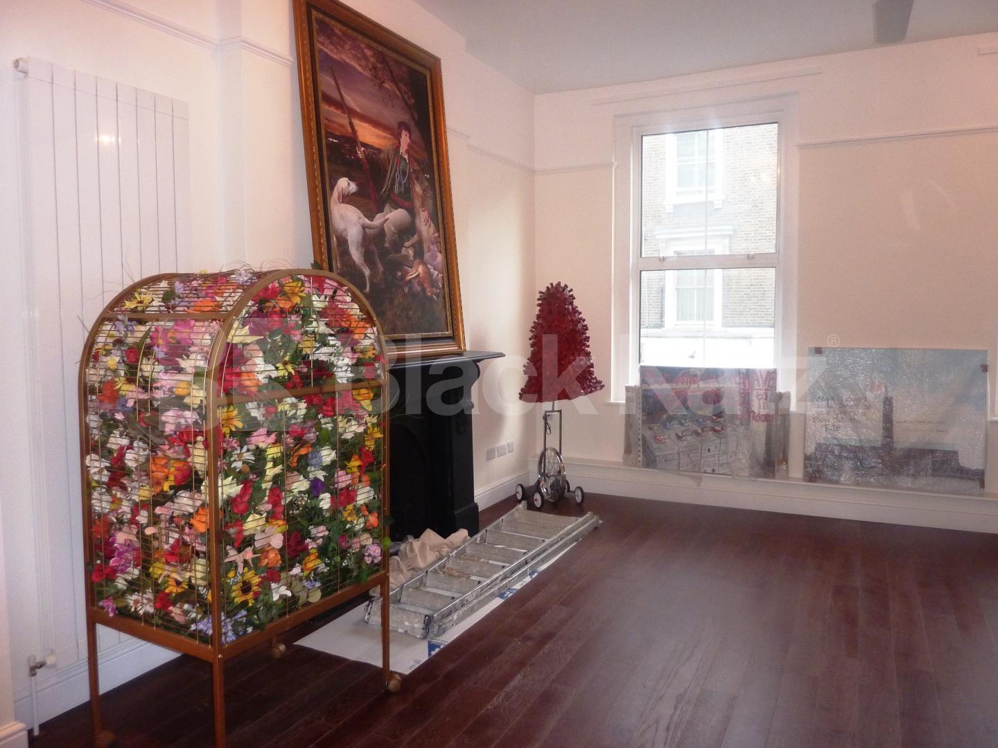 			Studio Apartment, 1 bath, 1 reception Studio			 Westbourne Grove, Bayswater / Westbourne Grove