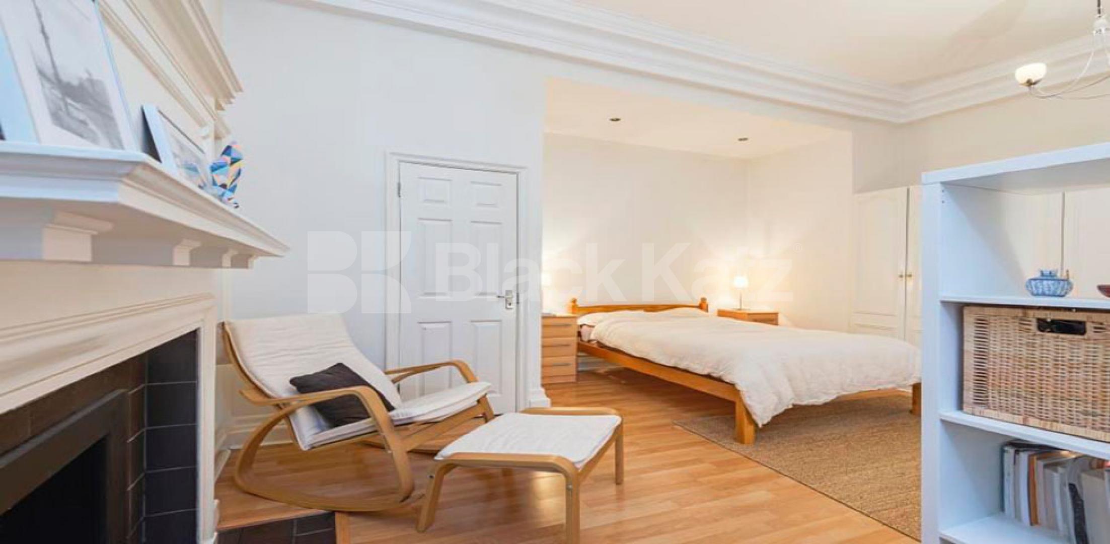 			NEW INSTRUCTION!, Studio Apartment, 1 bath, 1 reception Studio			 Wadham Gardens, PRIMROSE HILL