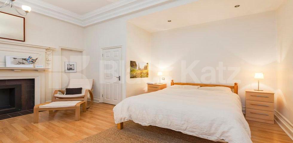 			NEW INSTRUCTION!, Studio Apartment, 1 bath, 1 reception Studio			 Wadham Gardens, PRIMROSE HILL