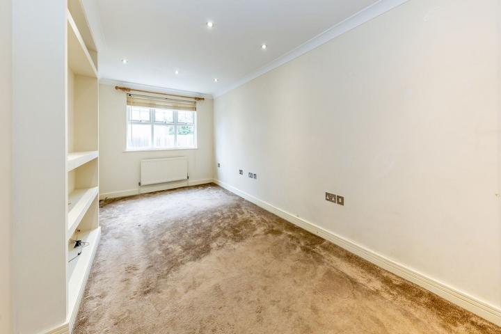 Modern 2 bedroom within a secure development near Muswell Hill golf course  Osier Crescent, Muswell Hill