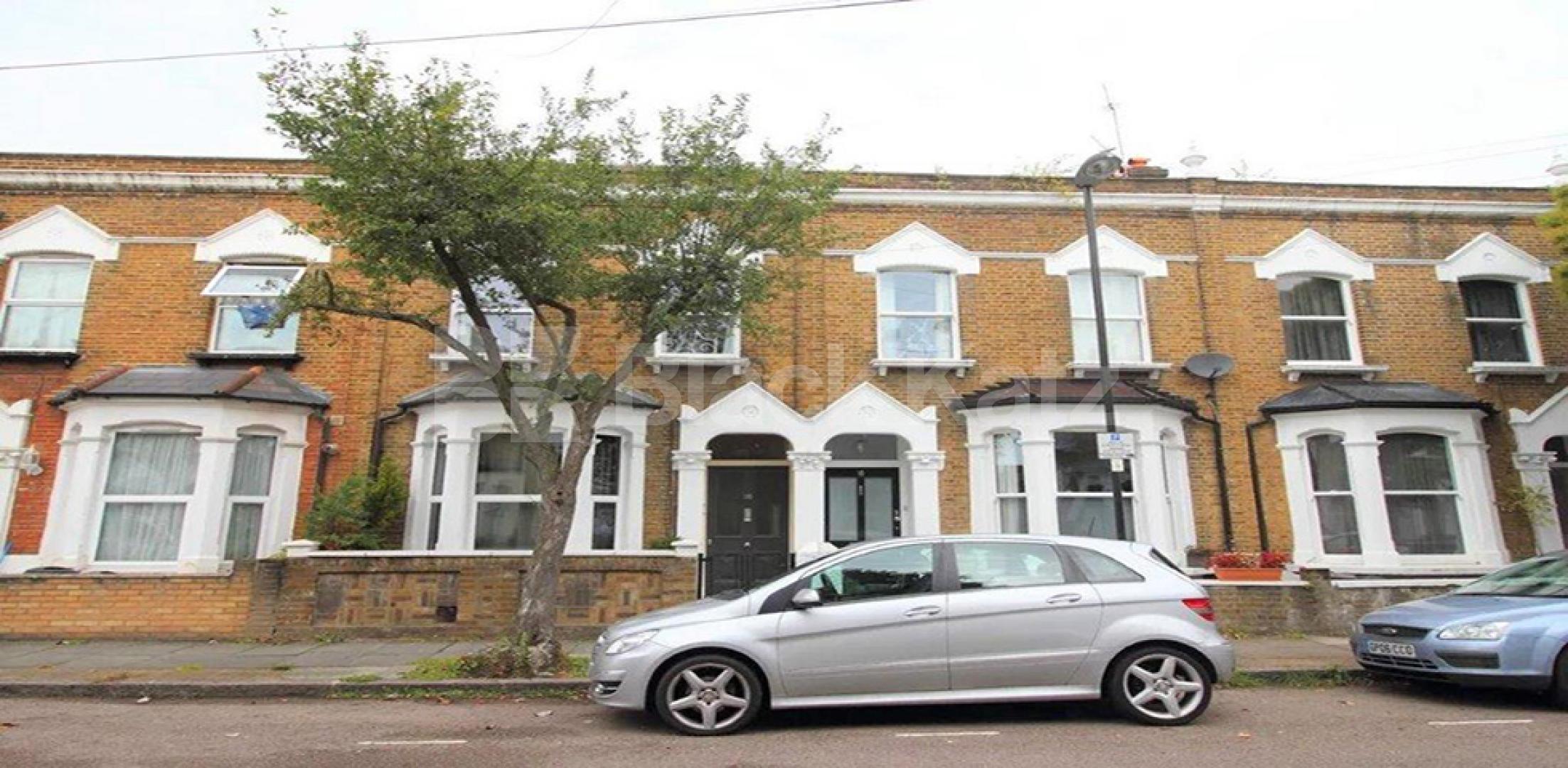 			NEW INSTRUCTION!, 2 Bedroom, 1 bath, 1 reception Flat			 Wedmore Gardens, TUFNELL PARK 