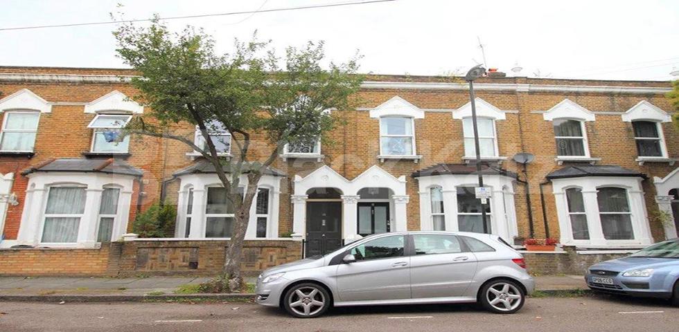 			2 Bedroom, 1 bath, 1 reception Flat			 Wedmore Gardens, TUFNELL PARK N19