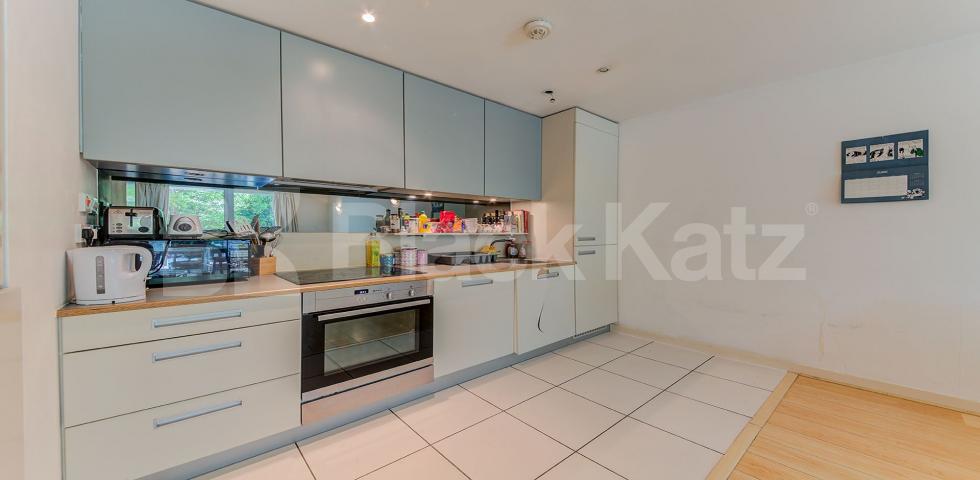 			Stunnig Private Develpment, 1 Bedroom, 1 bath, 1 reception Flat			 New River Village , Hornsey