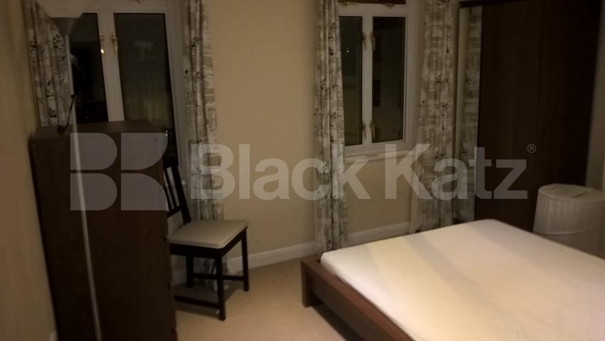 			New Instruction, 2 Bedroom, 1 bath, 1 reception Flat			 Essex Road, ANGEL