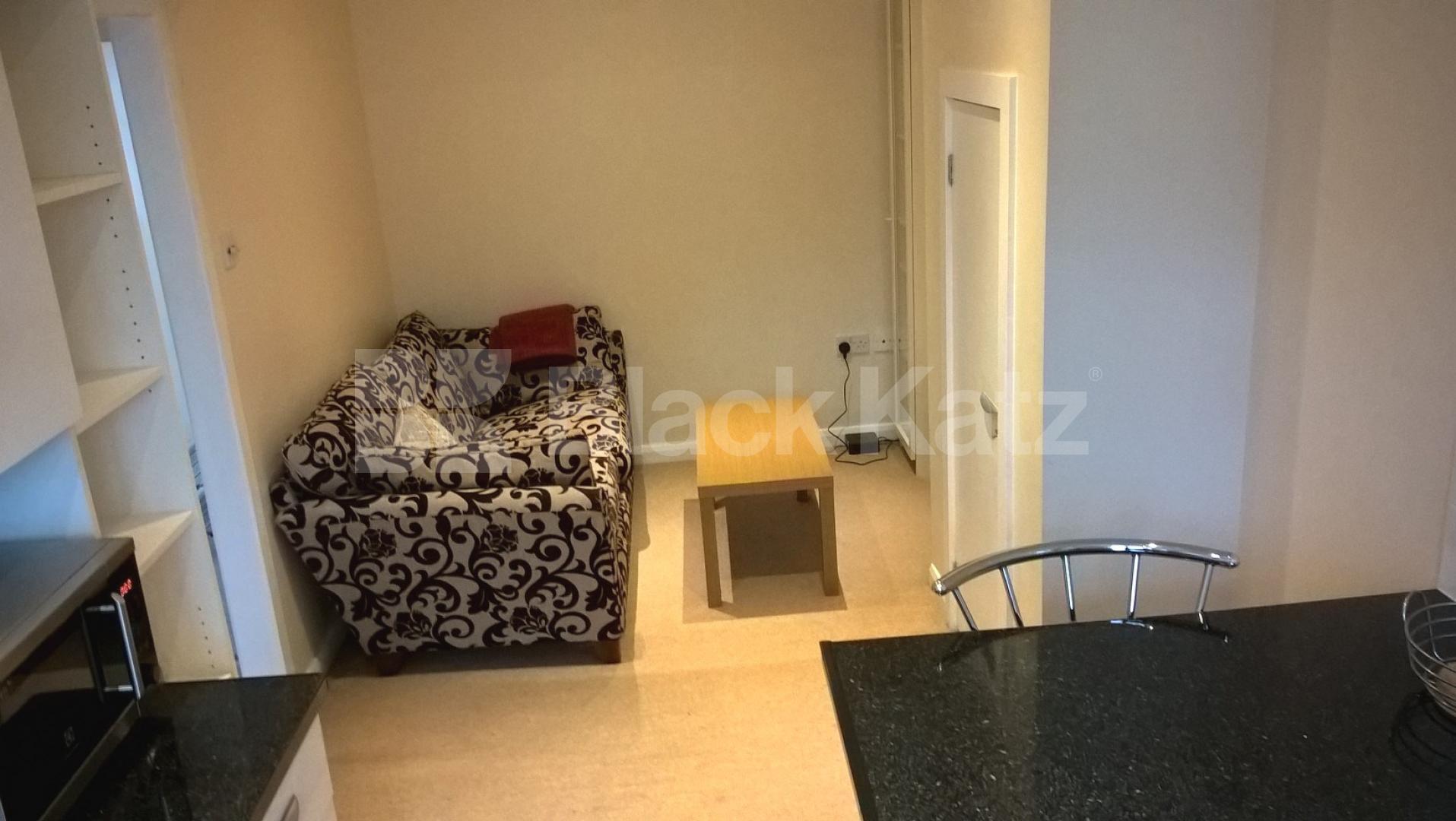 			New Instruction, 2 Bedroom, 1 bath, 1 reception Flat			 Essex Road, ANGEL