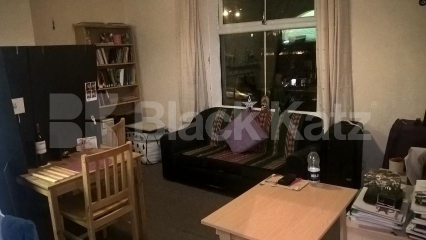 			New Instruction, 1 Bedroom, 1 bath, 1 reception Flat			 Camden Road, CAMDEN/ISLINGTON