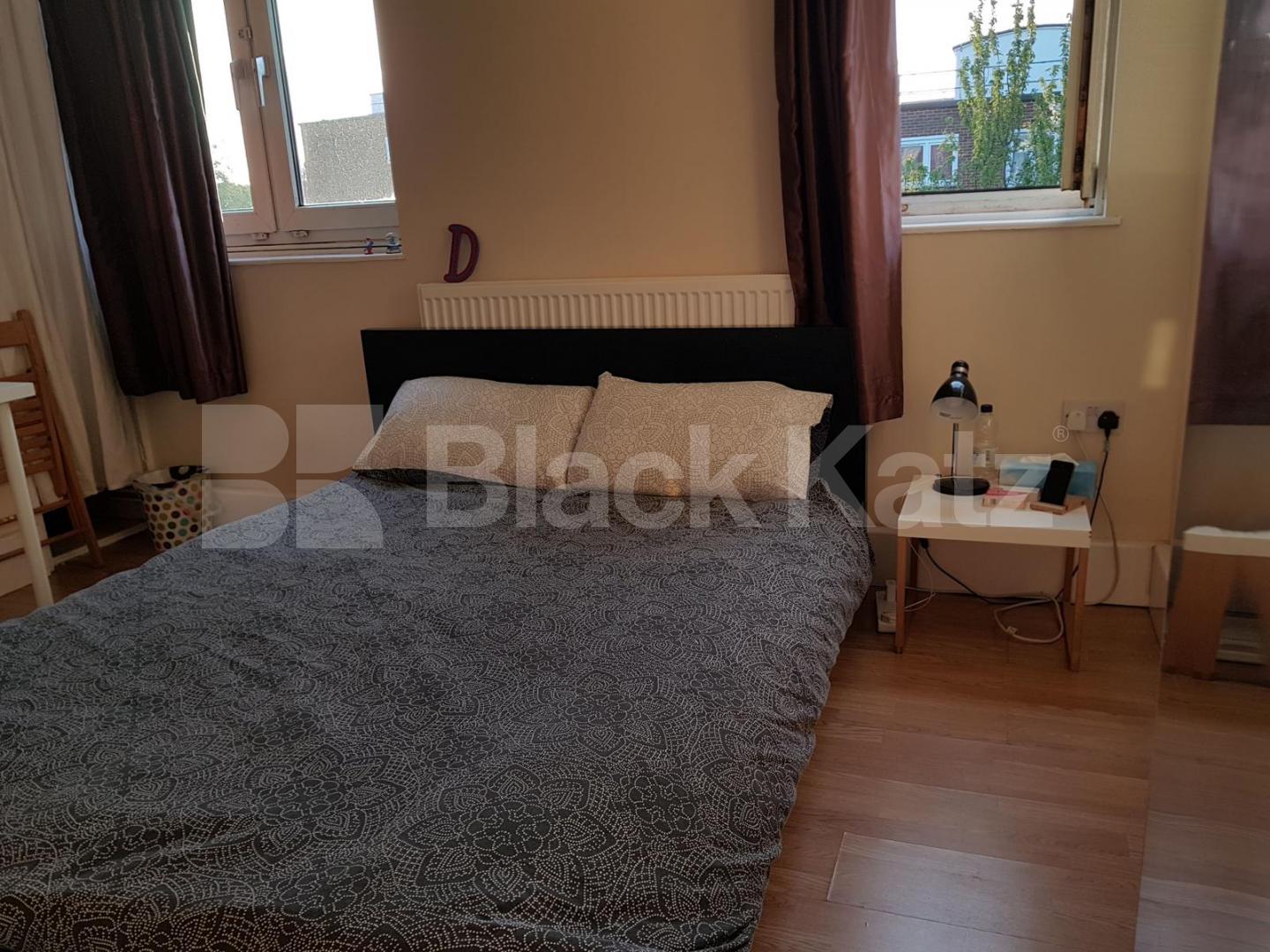Superbly located duplex apartment  Allan House Deely Road  , Vauxhall