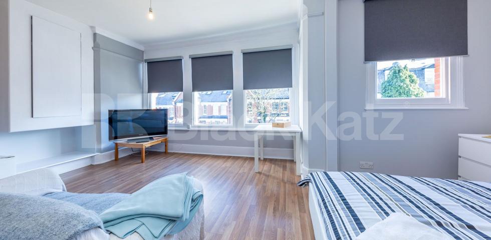 			Studio Apartment, 1 bath, 0 reception Flat			 Muswell Avenue , Muswell Hill