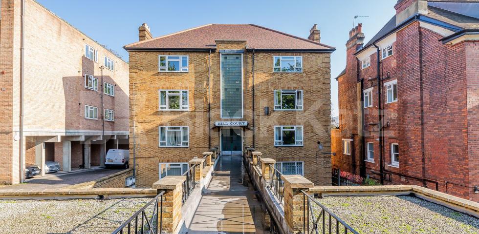 			Amazing Garden Property !, 1 Bedroom, 1 bath, 1 reception Apartment			 Hill Court, Stanhope Road , Highgate, N6