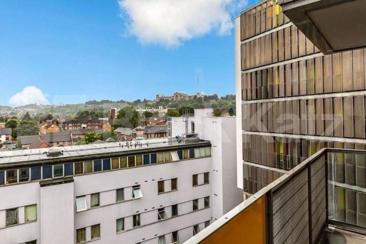 1 bedroom property located within a portered building with a balcony   New River Village, Crouch End / Hornsey