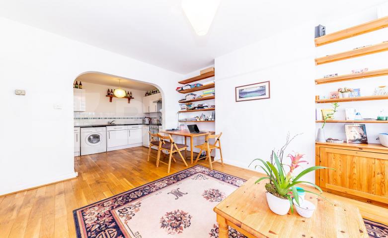 			Period Conversion, 2 Bedroom, 1 bath, 1 reception Flat			 Princes Avenue, MUSWELL HILL