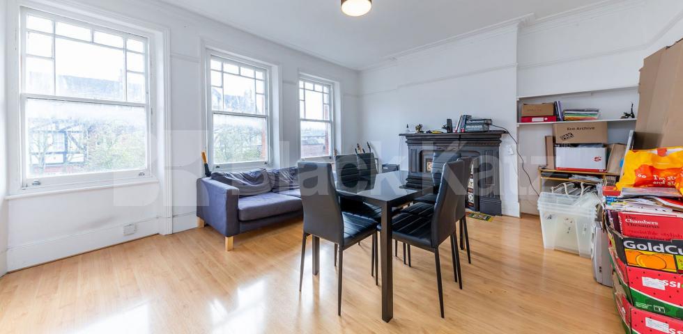 			NEW INSTRUCTION!, 2 Bedroom, 1 bath, 1 reception Flat			 Glebe Road, Crouch End