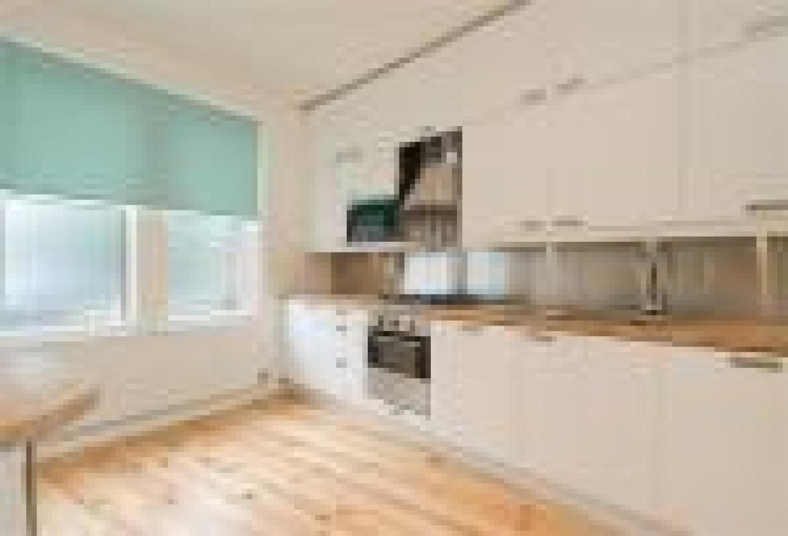 			MUST SEE !!!, 4 Bedroom, 1 bath, 1 reception House			 Third Avenue, QUEENS PARK