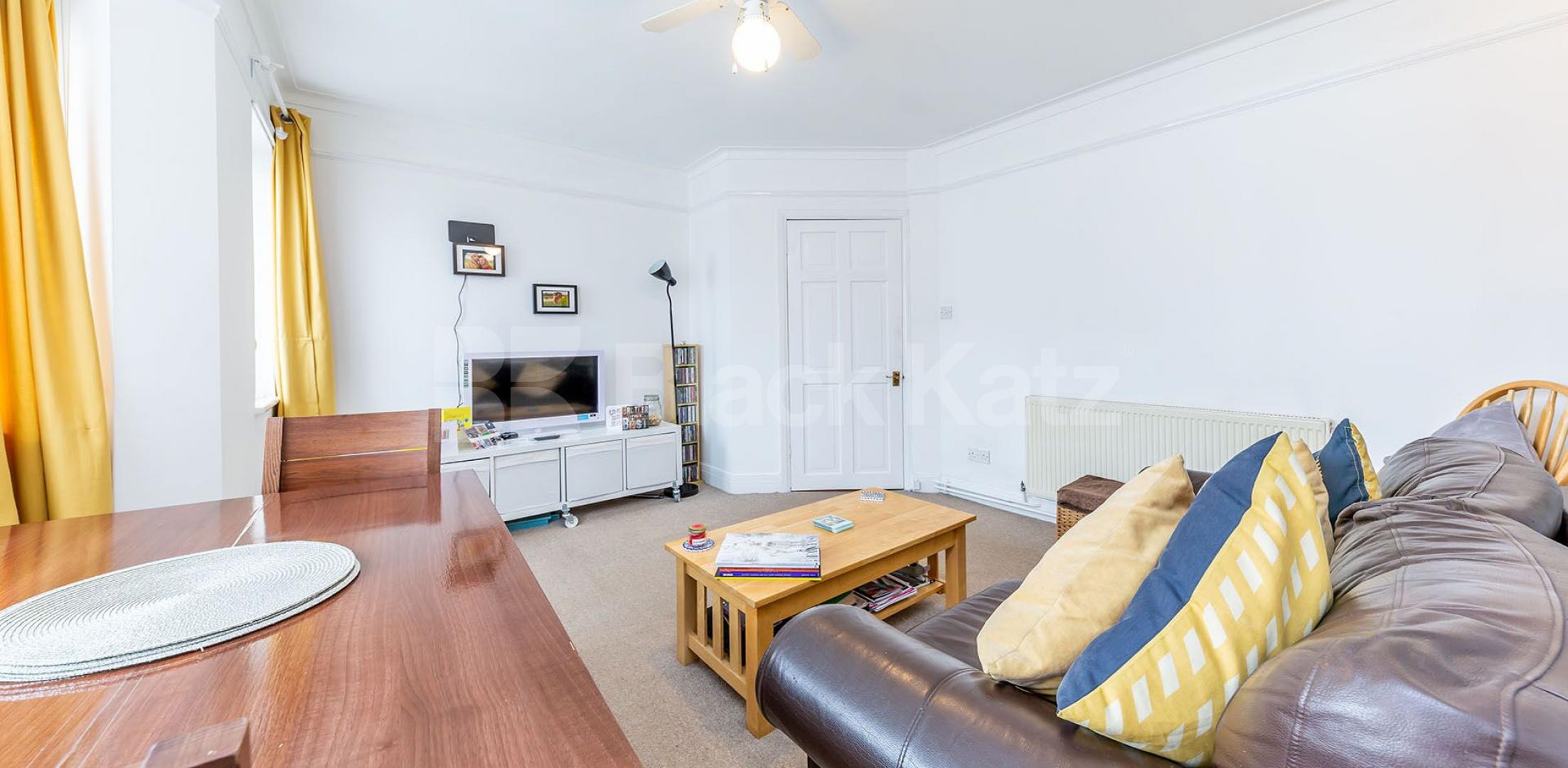 			2 Bedroom, 1 bath, 1 reception Maisonette			 Nether Street, FINCHLEY CENTRAL
