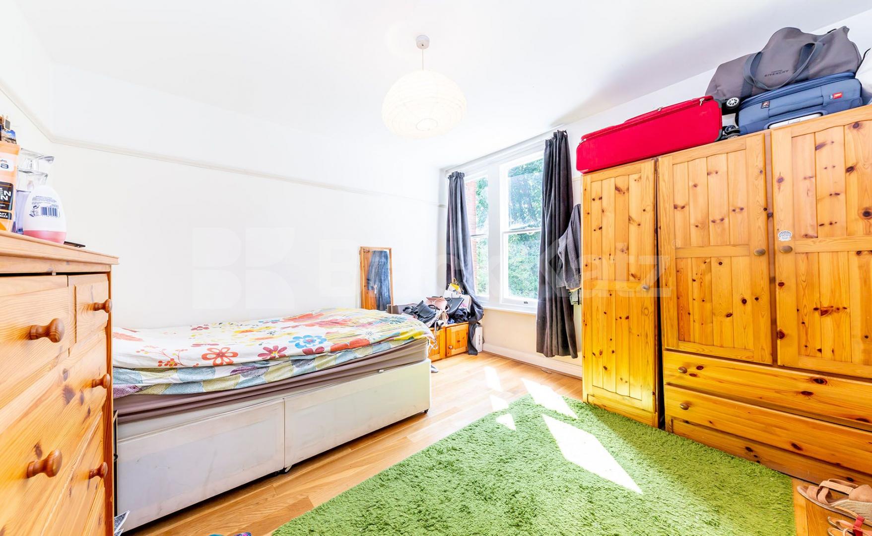 			Period Conversion, 2 Bedroom, 1 bath, 1 reception Flat			 Princes Avenue, MUSWELL HILL