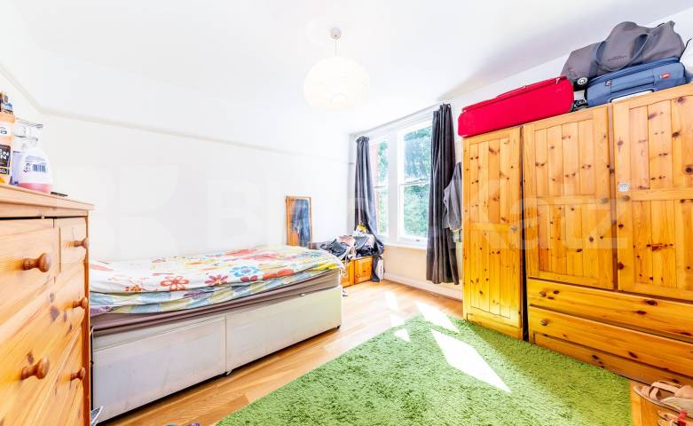 			Period Conversion, 2 Bedroom, 1 bath, 1 reception Flat			 Princes Avenue, MUSWELL HILL