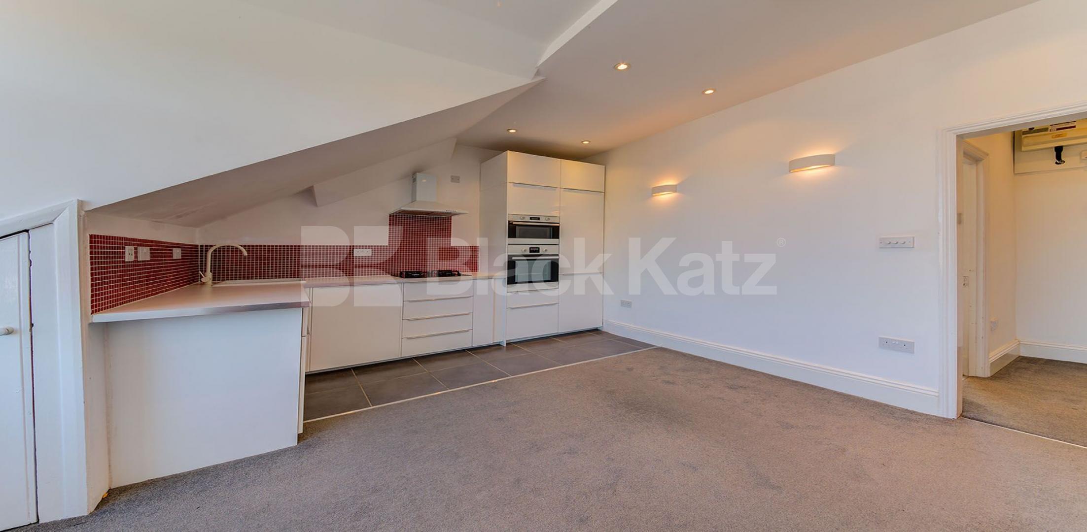 			Great Location!, 1 Bedroom, 1 bath, 1 reception Flat			 Ferme Park Road , Crouch End