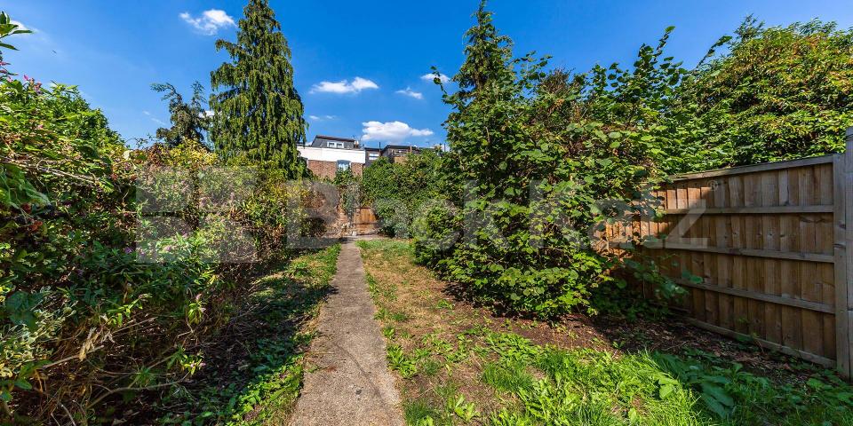 			New Instruction! Private garden!, 1 Bedroom, 1 bath, 1 reception Ground Floor Flat			 Park Road , Crouch End