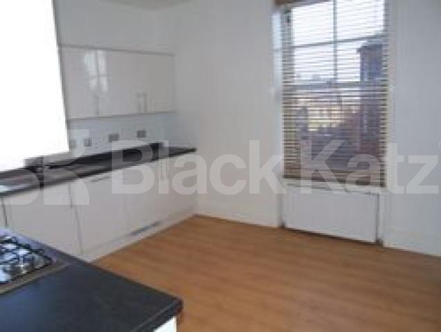 			LET!, 4 Bedroom, 1 bath, 1 reception Serviced Apartments			 Jacksons Lane, HIGHGATE