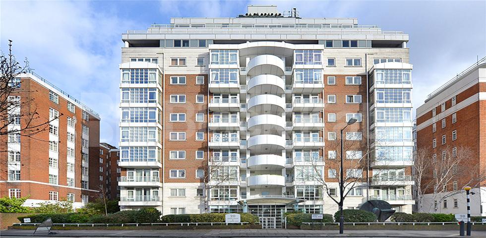 			2 BED 2 BATH WITH ACCESS TO POOL AND CAR PARK! , 2 Bedroom, 2 bath, 1 reception Flat			 Abbey Road, ST JOHNS WOOD
