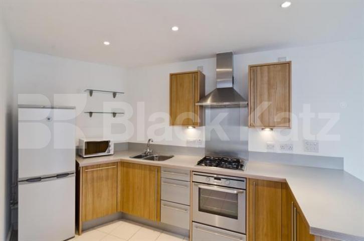 			NEW INSTRUCTION, 1 Bedroom, 1 bath, 1 reception Flat			 Eden Grove, HOLLOWAY