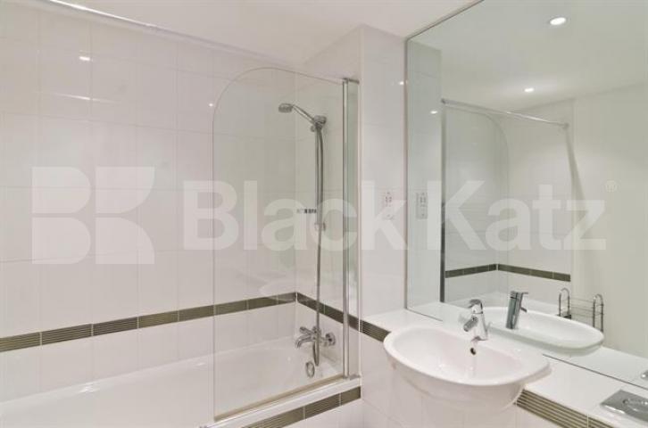 			NEW INSTRUCTION, 1 Bedroom, 1 bath, 1 reception Flat			 Eden Grove, HOLLOWAY