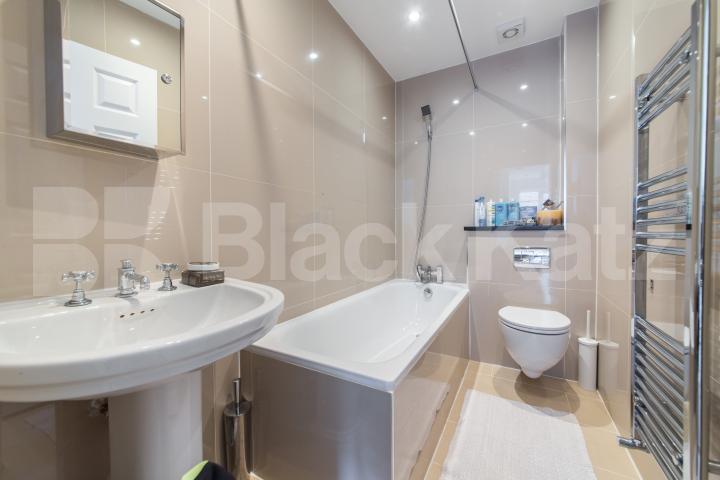 			NEW INSTRUCTION!, 4 Bedroom, 1 bath, 1 reception House			 Howcroft Crescent, West Finchley