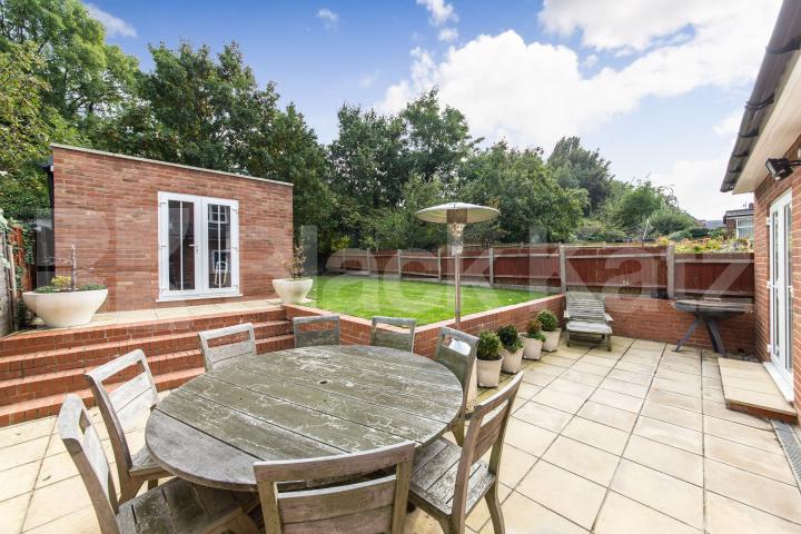 			NEW INSTRUCTION!, 4 Bedroom, 1 bath, 1 reception House			 Howcroft Crescent, West Finchley