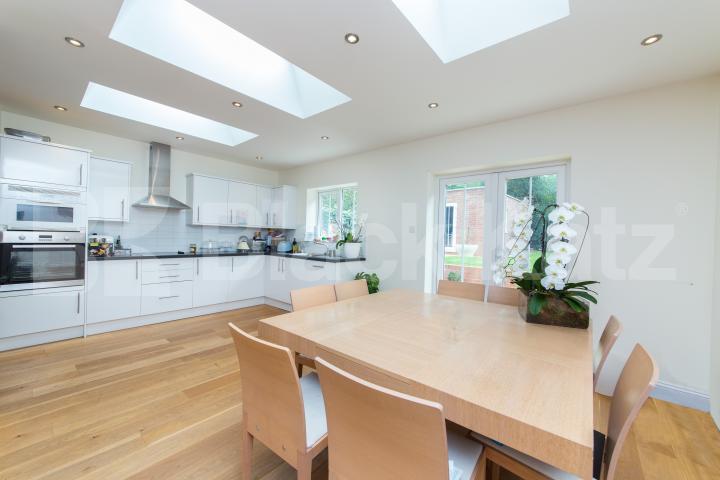 			NEW INSTRUCTION!, 4 Bedroom, 1 bath, 1 reception House			 Howcroft Crescent, West Finchley