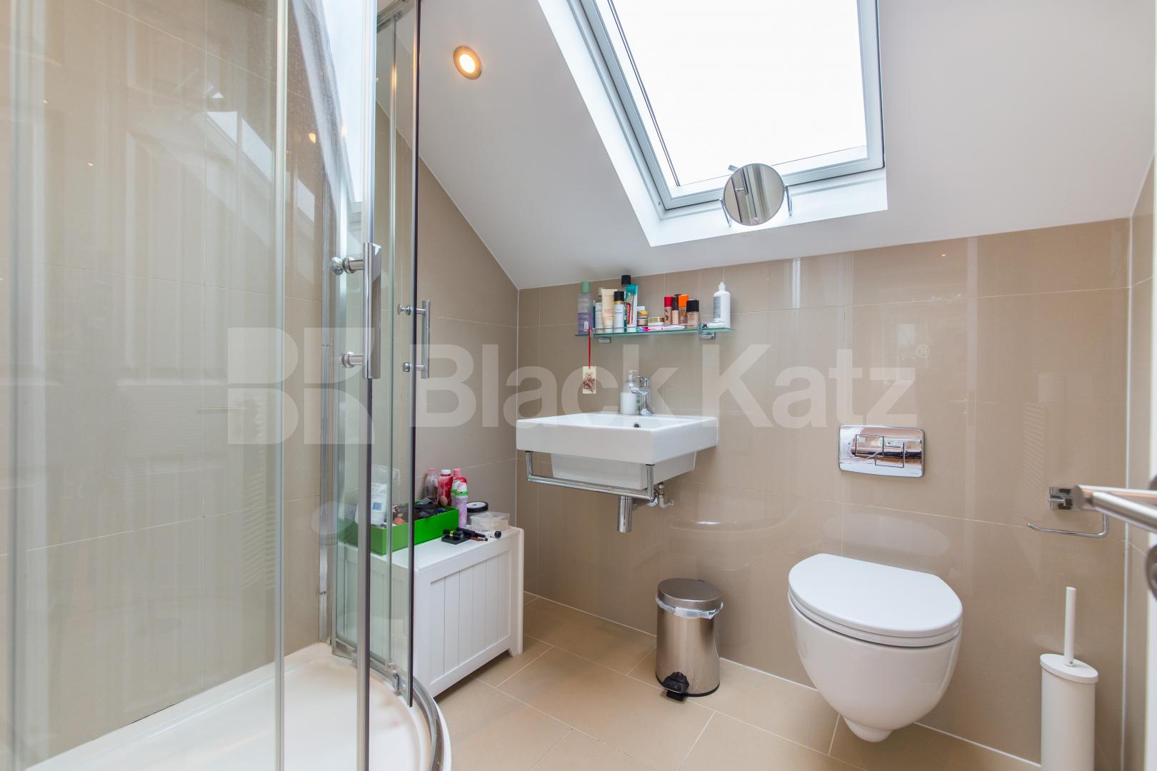 			NEW INSTRUCTION!, 4 Bedroom, 1 bath, 1 reception House			 Howcroft Crescent, West Finchley