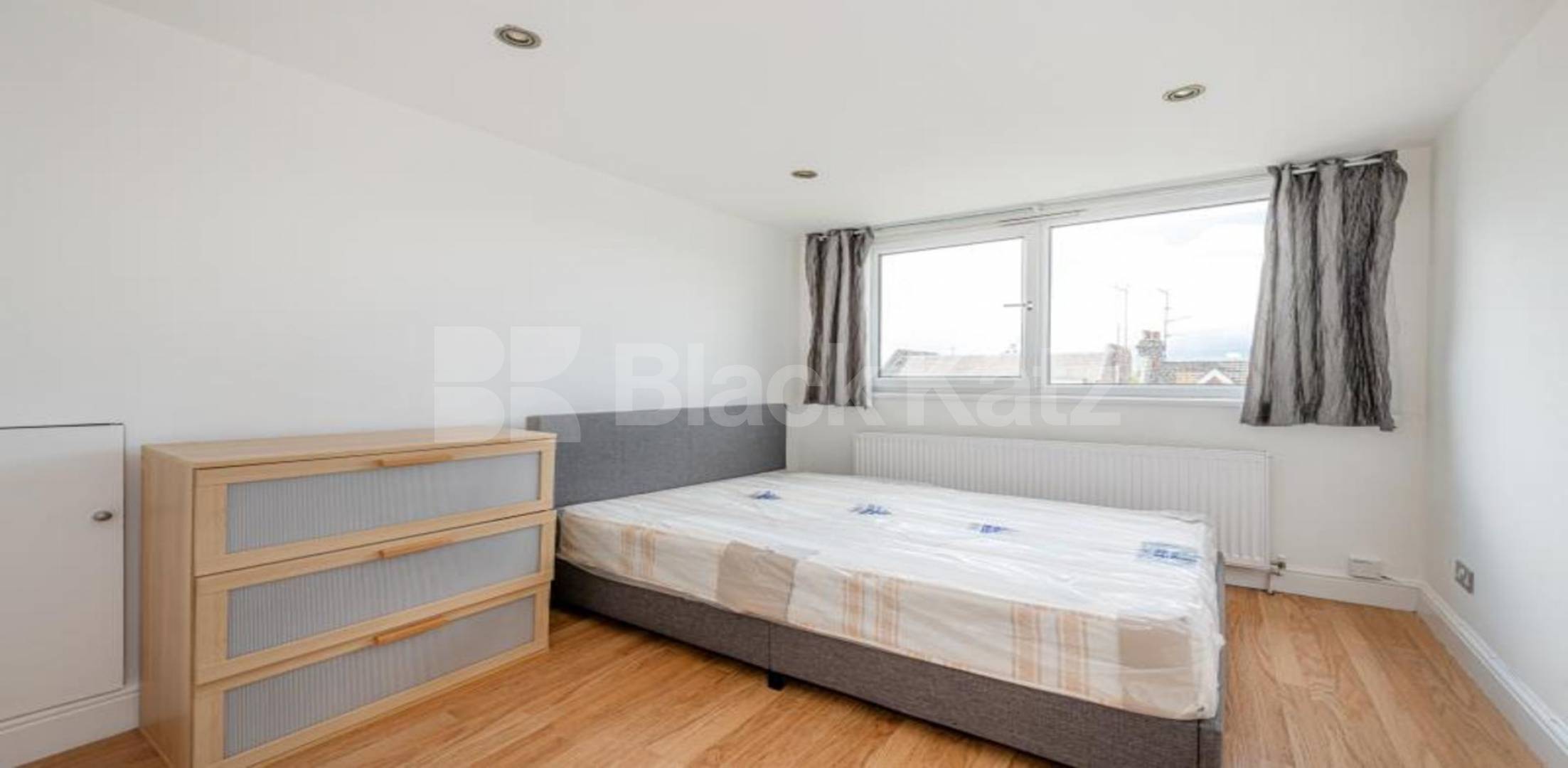 2 Bedroom, 1 bath, 1 reception Flat			 Sutton Road, MUSWELL HILL N10