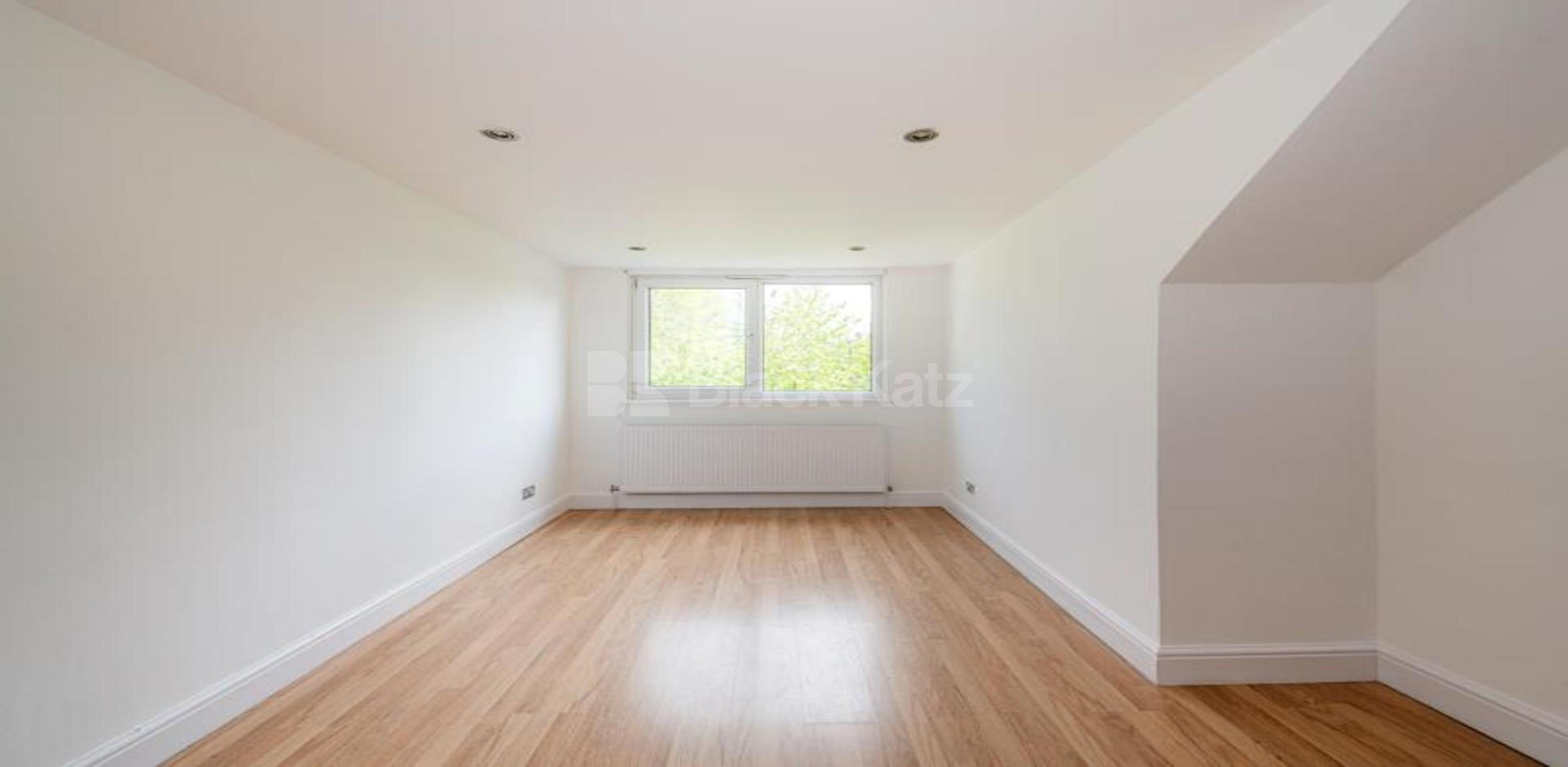 2 Bedroom, 1 bath, 1 reception Flat			 Sutton Road, MUSWELL HILL N10 N10