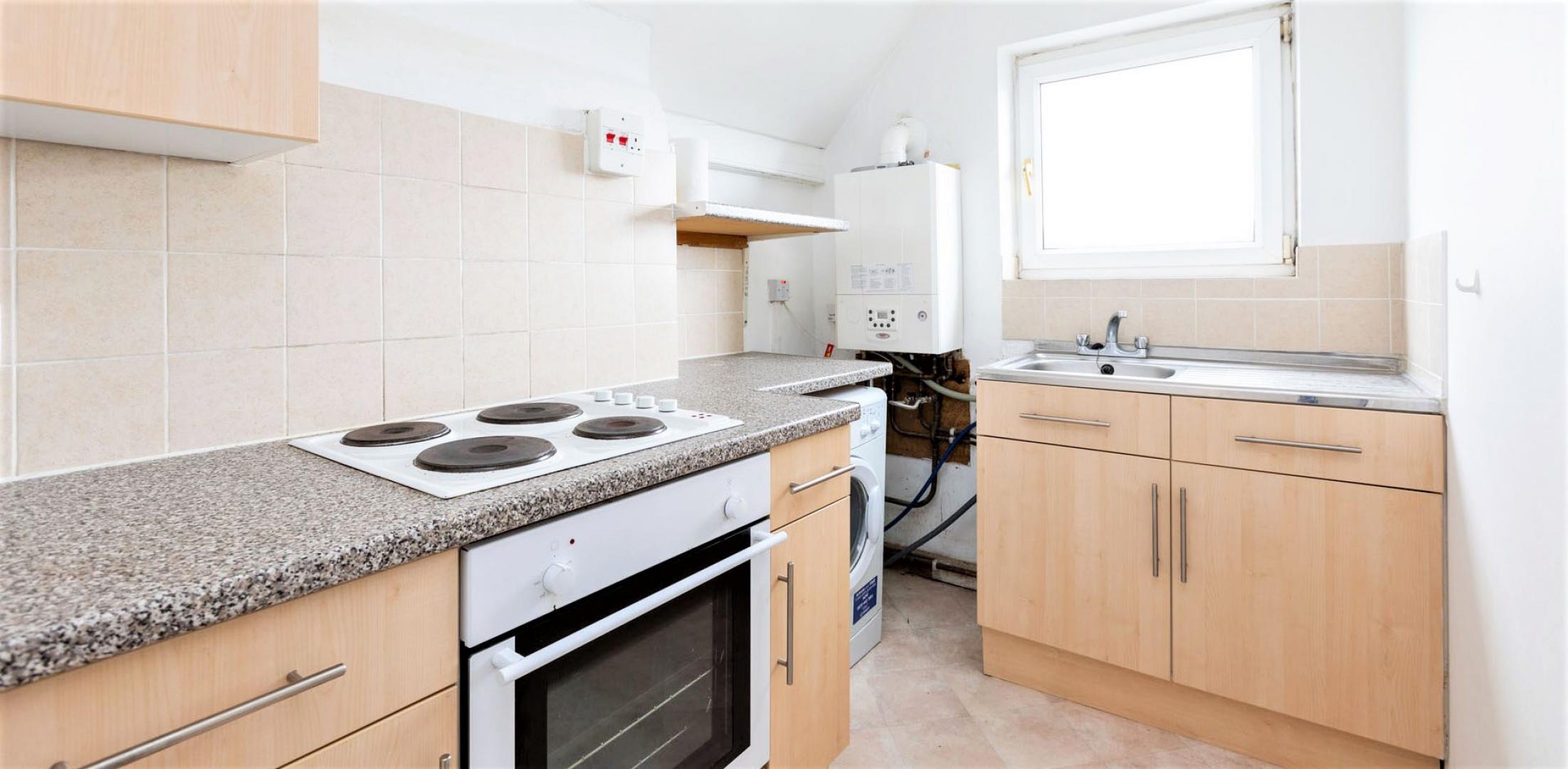 			1 Bedroom, 1 bath, 1 reception Apartment			 Victoria Road, QUEENS PARK