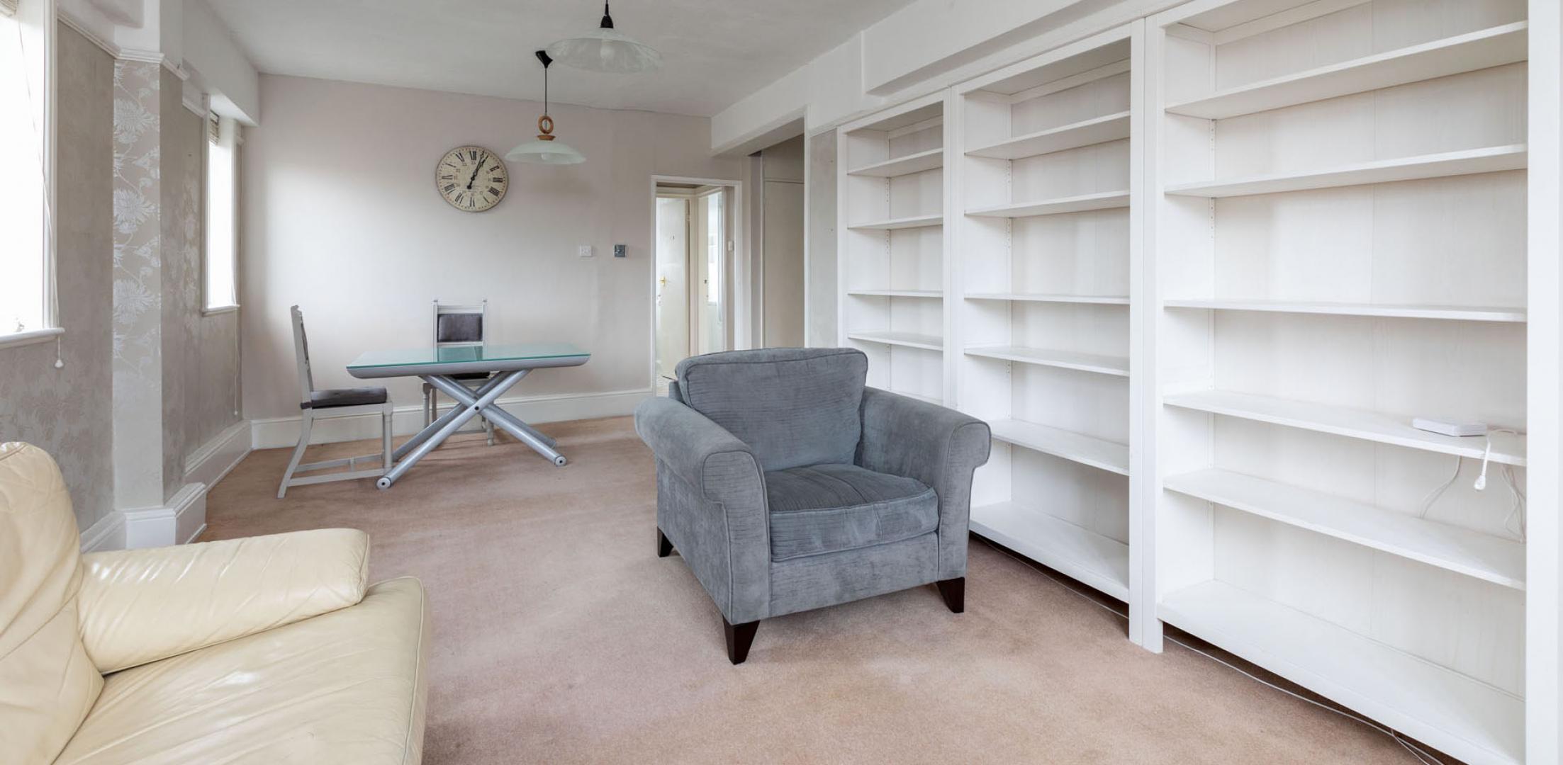 			2 Bedroom, 1 bath, 1 reception Flat			 West End Lane, WEST HAMPSTEAD