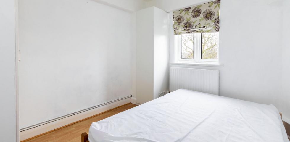 			2 Bedroom, 1 bath, 1 reception Flat			 West End Lane, WEST HAMPSTEAD