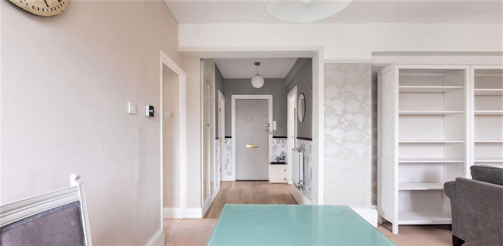 Modern and Central Apartment West End Lane, West Hampstead